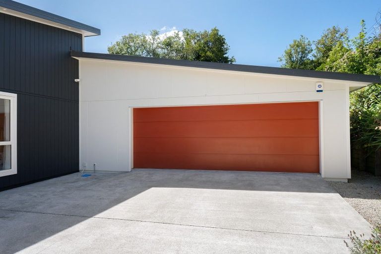 Photo of property in 23 Glenside Road, Glenside, Wellington, 6037