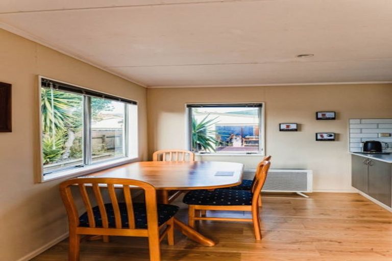 Photo of property in 15 Linwood Drive, Paraparaumu, 5032