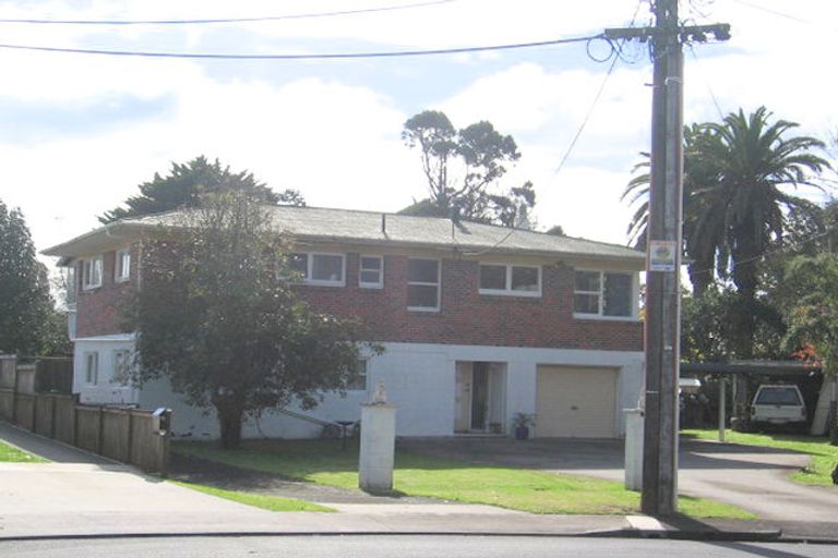 Photo of property in 11 Barberry Lane, Te Atatu Peninsula, Auckland, 0610