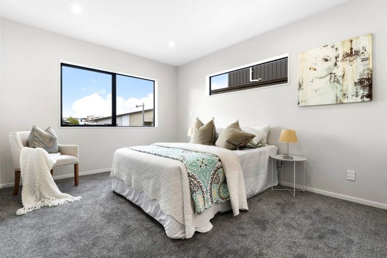 Photo of property in 6 La Bella Road, Hobsonville, Auckland, 0616