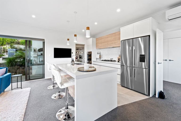 Photo of property in 96 Arran Point Parade, Orewa, 0931