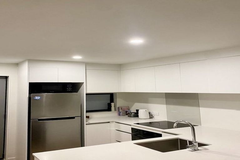 Photo of property in 22 Jabuka Street, Glen Eden, Auckland, 0602