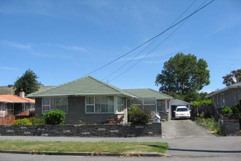 Photo of property in 9 Adams Place, Woolston, Christchurch, 8023