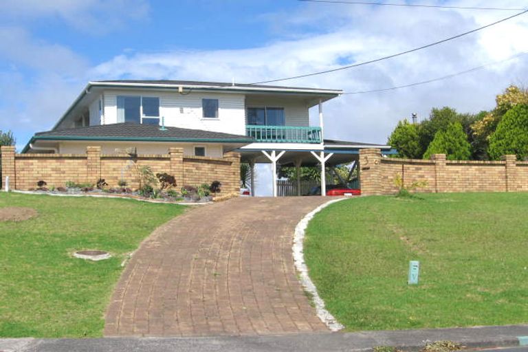 Photo of property in 3 Ridge Road, Waiake, Auckland, 0630