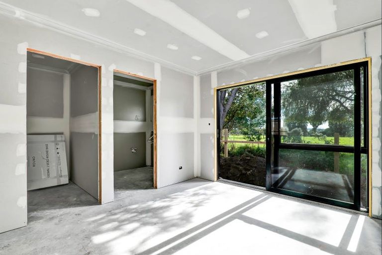 Photo of property in 603a Haowhenua Place, Hawera, 4674