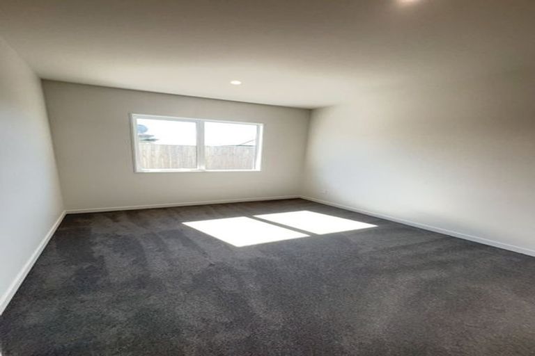 Photo of property in 31 Te Kanawa Lane, Rolleston, 7615