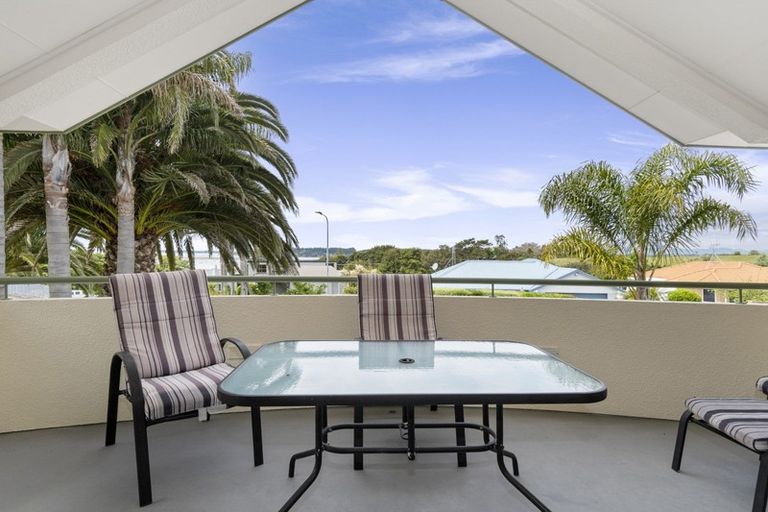 Photo of property in 19 Owen Place, Omokoroa, 3114