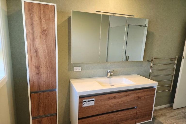 Photo of property in 1/1 Guinness Crescent, Ilam, Christchurch, 8041