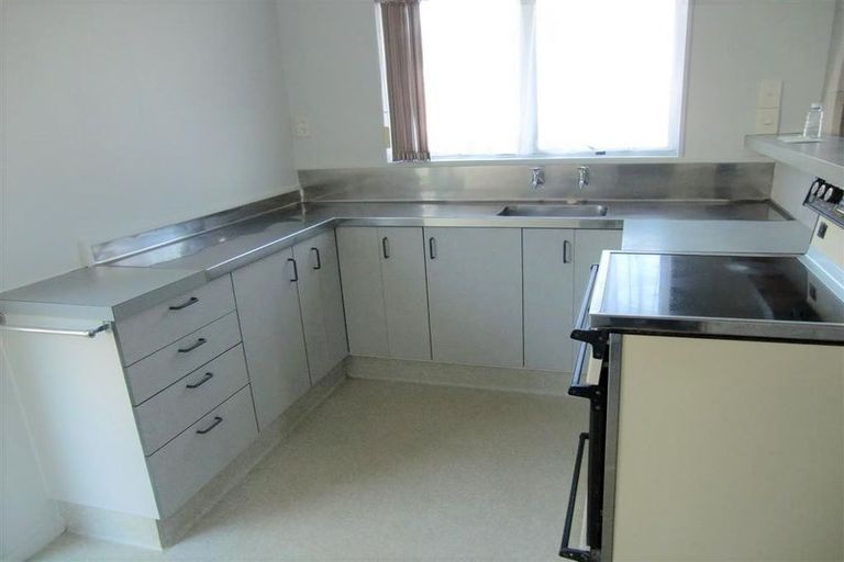 Photo of property in 4 Euclid Street, Vogeltown, New Plymouth, 4310