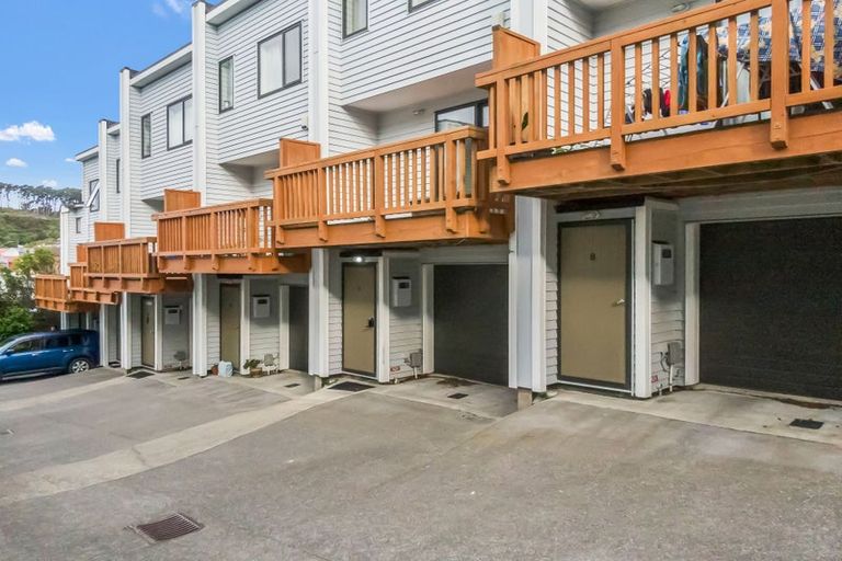 Photo of property in 11 Gordon Place, Newtown, Wellington, 6021