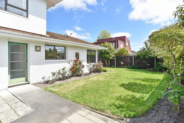 Photo of property in 1/1 Rosedale Place, Avonhead, Christchurch, 8042