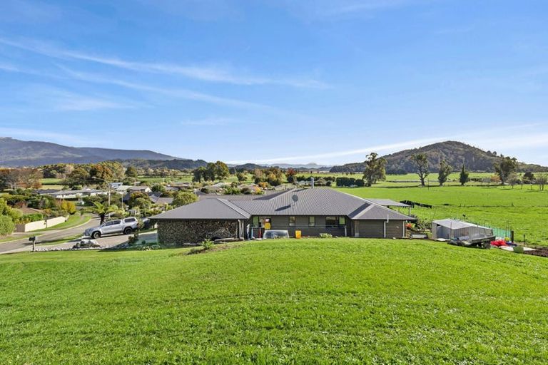 Photo of property in 25 Arapeta Place, Takaka, 7110