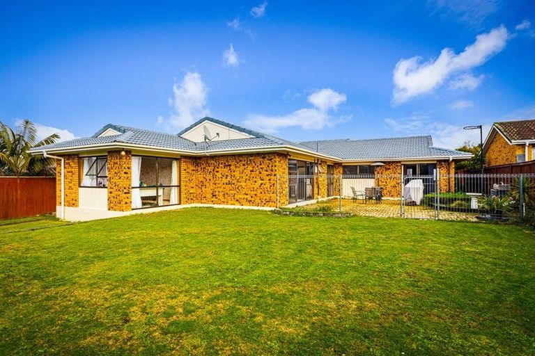 Photo of property in 4 Muscat Place, Henderson, Auckland, 0612