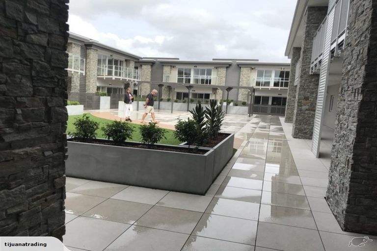 Photo of property in 204/252 Centreway Road, Orewa, 0931