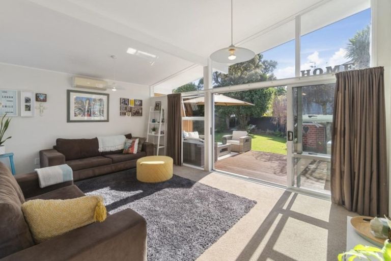 Photo of property in 7 Redwood Drive, Massey, Auckland, 0614