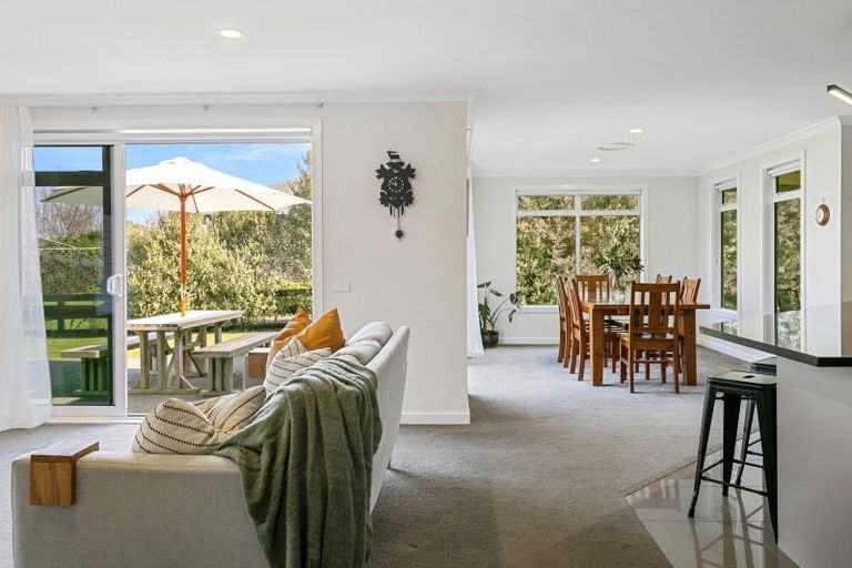 Photo of property in 19 Montgomery Crescent, Kinloch, Taupo, 3377