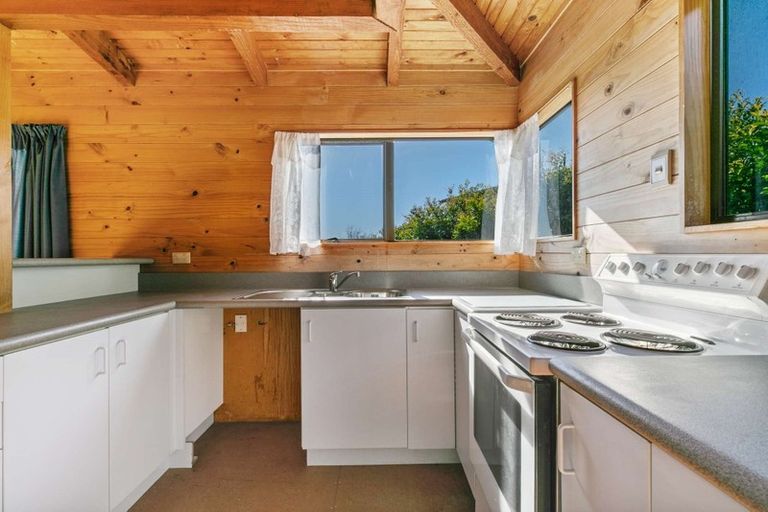 Photo of property in 46 De Luen Avenue, Tindalls Beach, Whangaparaoa, 0930