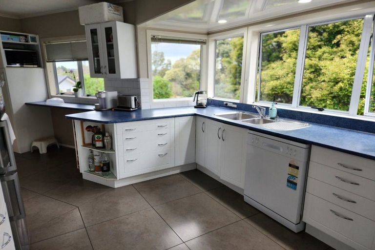 Photo of property in 45 Riverhills Avenue, Pakuranga Heights, Auckland, 2010
