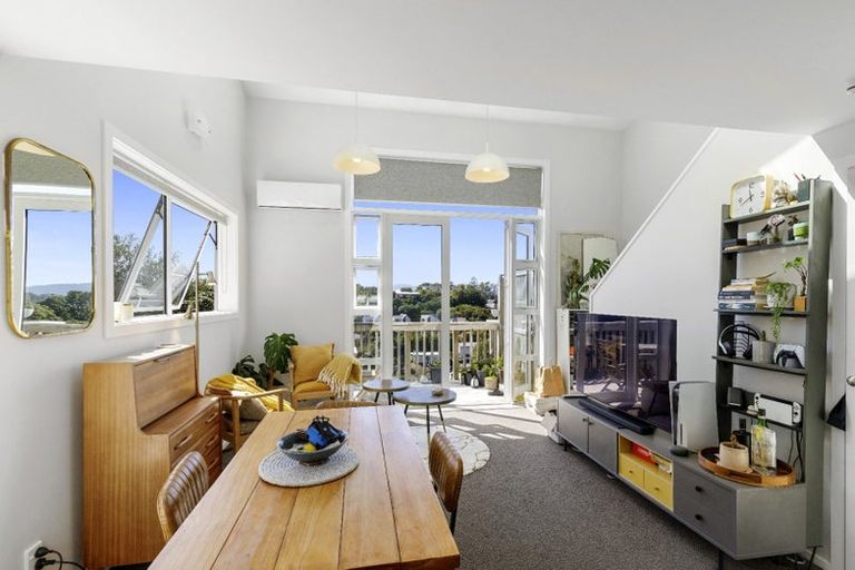 Photo of property in 44 Moffitt Street, Vogeltown, Wellington, 6021