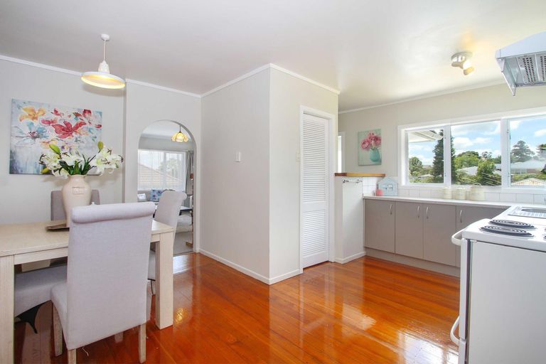 Photo of property in 187a Edmonton Road, Te Atatu South, Auckland, 0610