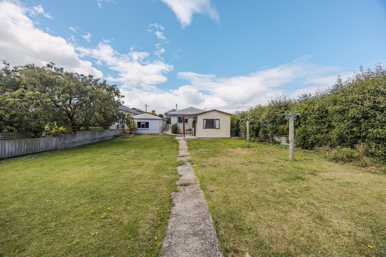 Photo of property in 12 Mersey Street, South Hill, Oamaru, 9400
