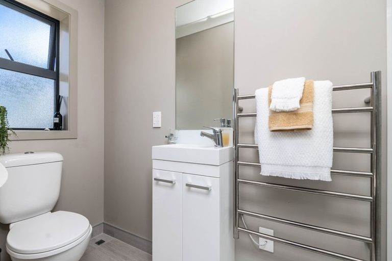 Photo of property in 41 Brindle Way, Newlands, Wellington, 6037