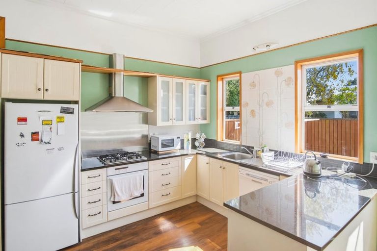 Photo of property in 133 Somerfield Street, Somerfield, Christchurch, 8024