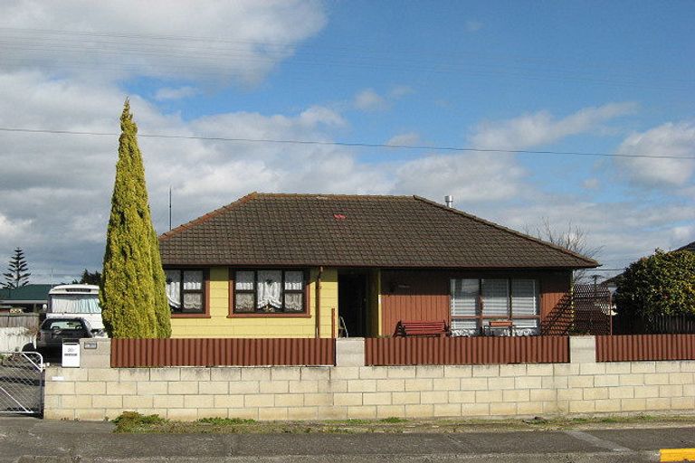 Photo of property in 30 Churchill Street, Waipukurau, 4200