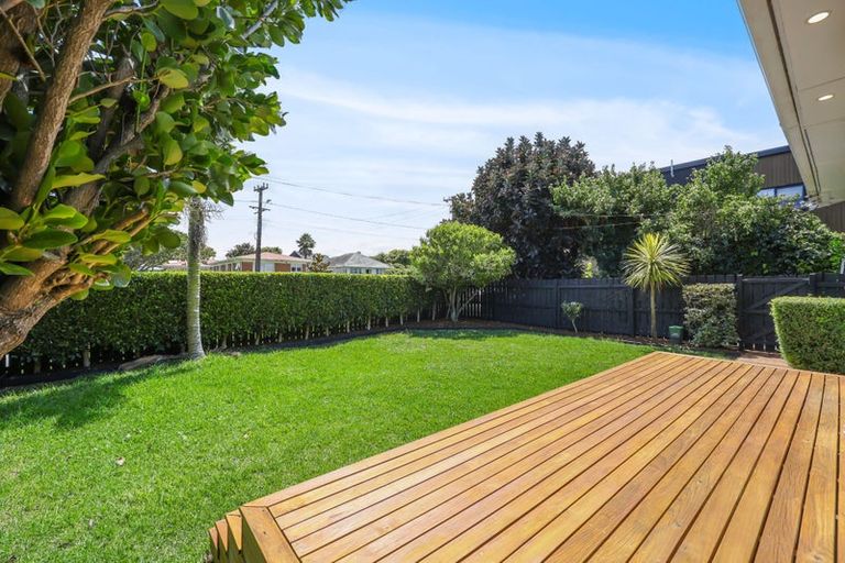 Photo of property in 44 Wellesley Road, Mangere Bridge, Auckland, 2022