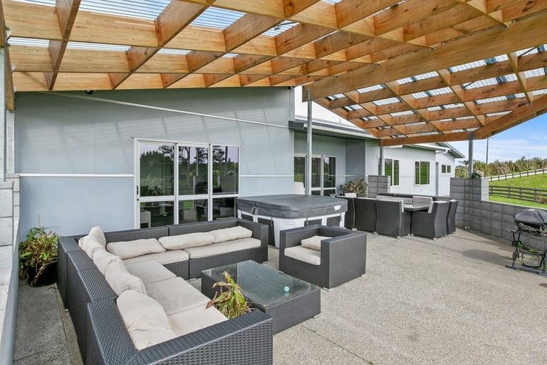 Photo of property in 350 Awai Road, Tarurutangi, New Plymouth, 4372