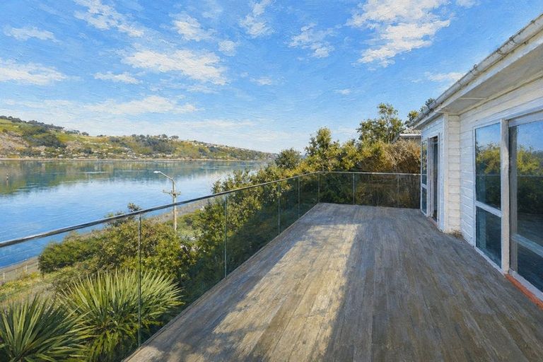 Photo of property in 305 Ravensbourne Road, Ravensbourne, Dunedin, 9022
