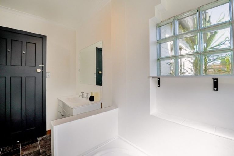 Photo of property in 18 Durham Street, Mornington, Dunedin, 9011