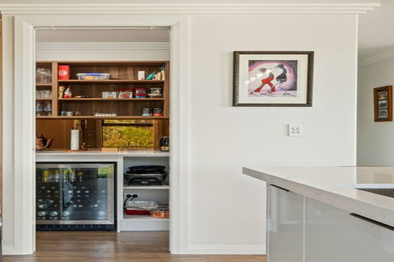 Photo of property in 30 Lakeside Terrace, Omokoroa, 3114