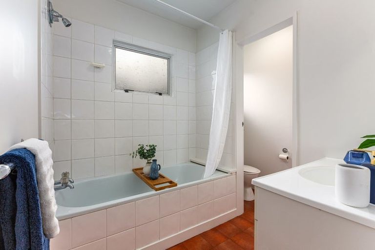 Photo of property in 6/126 Redwood Avenue, Tawa, Wellington, 5028