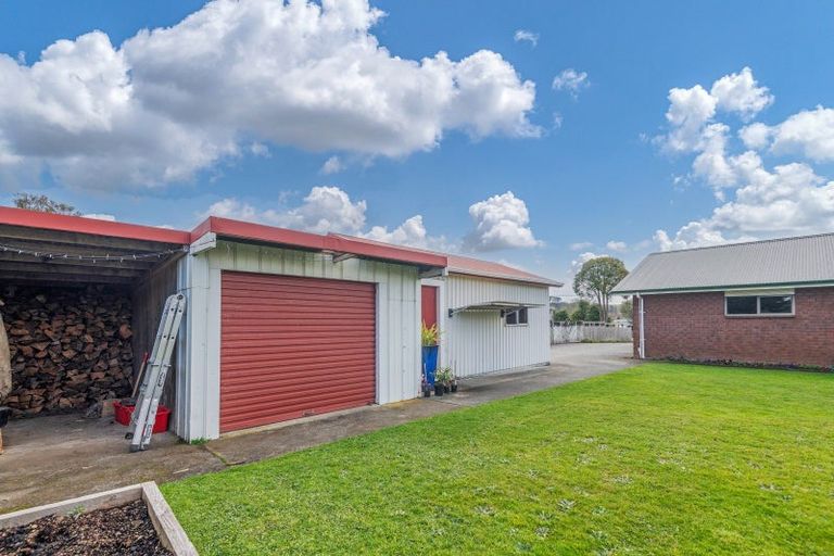 Photo of property in 10 Alfredton Road, Eketahuna, 4900