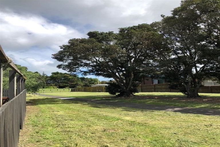 Photo of property in 3a Vela Place, Clarks Beach, 2122