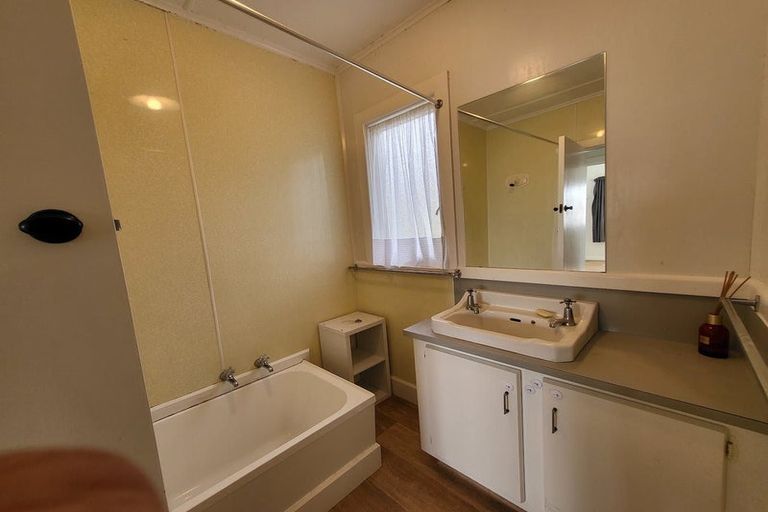 Photo of property in 11 Wood Street, Papakura, 2110