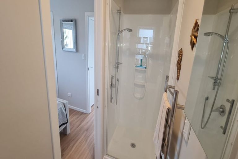 Photo of property in 39 Seagrass Place, Otaki Beach, Otaki, 5512