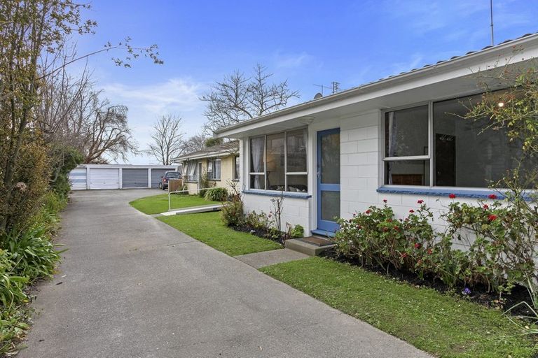 Photo of property in 2/45 Gresford Street, Edgeware, Christchurch, 8013