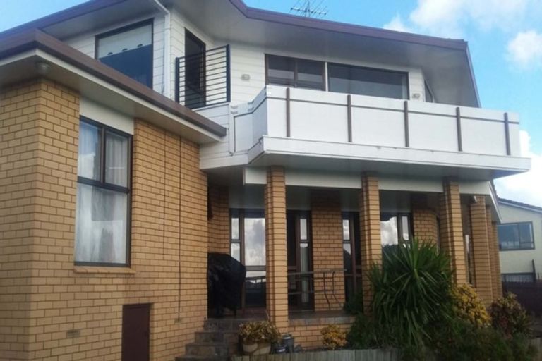 Photo of property in 15 Eclipse Place, Half Moon Bay, Auckland, 2012
