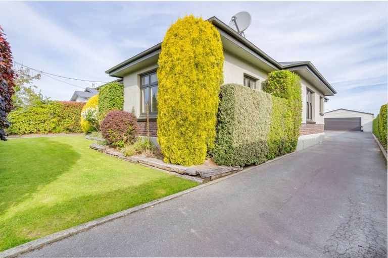 Photo of property in 15 Home Street, Winton, 9720