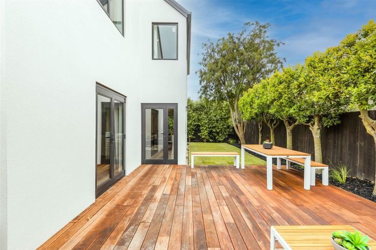 Photo of property in 2/51 Watford Street, Strowan, Christchurch, 8052