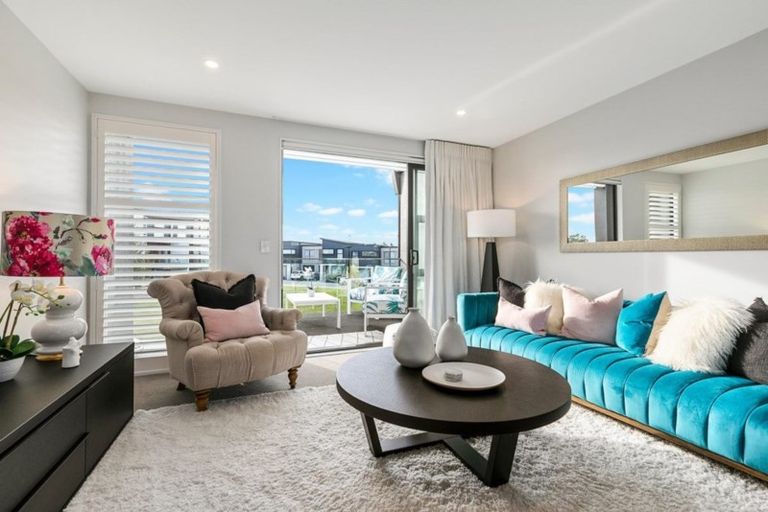 Photo of property in 10 Pottery Crescent, Hobsonville, Auckland, 0618