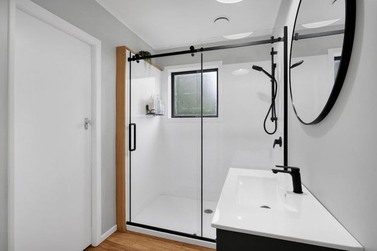 Photo of property in 17d Manu Crescent, Upper Vogeltown, New Plymouth, 4310