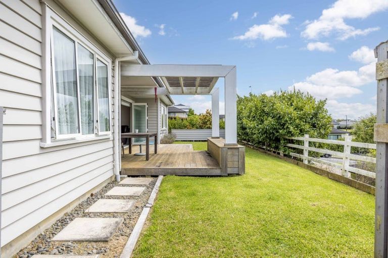 Photo of property in 76 Madison Terrace, Silverdale, 0932