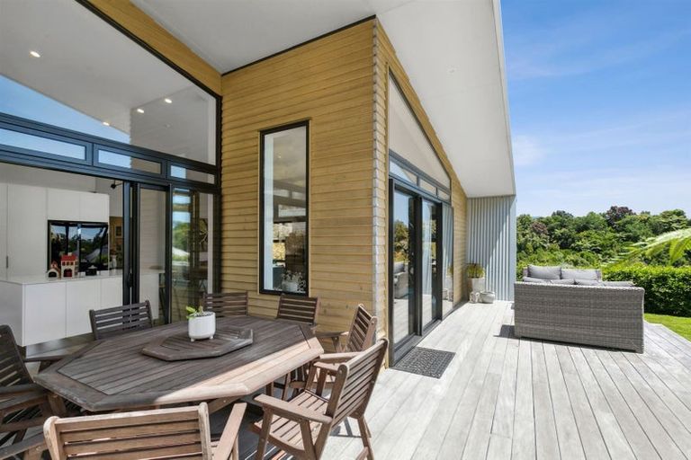 Photo of property in 90b Karina Road, Merrilands, New Plymouth, 4312