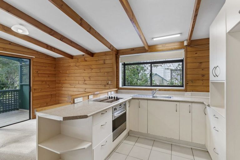 Photo of property in 22 Randal Place, Bayview, Auckland, 0629