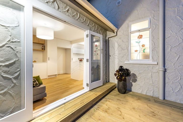 Photo of property in 19 West Avenue, Saint Clair, Dunedin, 9012