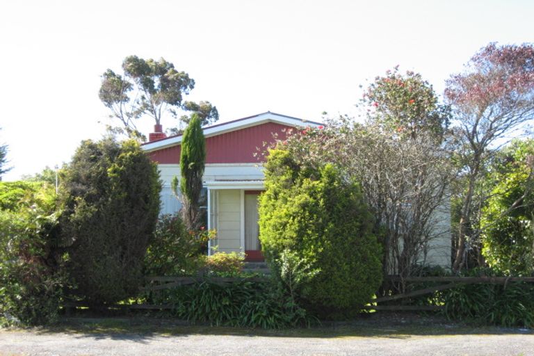 Photo of property in 53 Wakefield Street, Westport, 7825