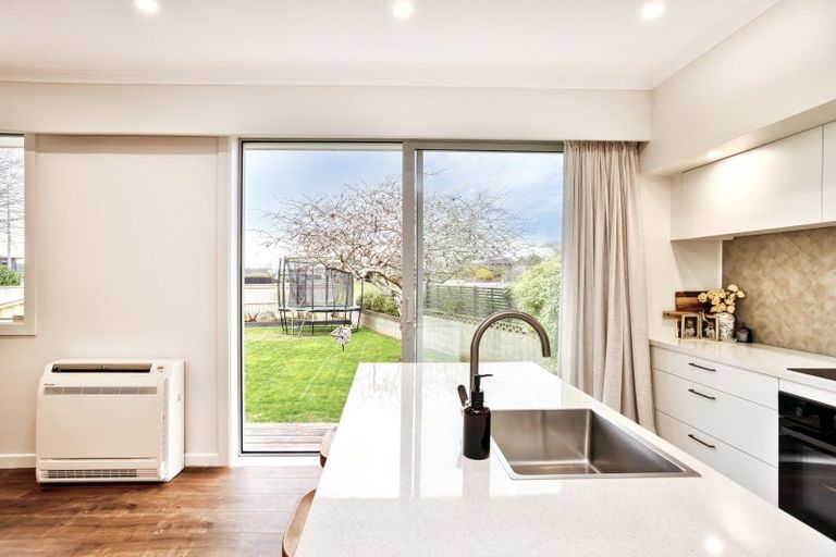 Photo of property in 12 Cruickshank Crescent, Rosedale, Invercargill, 9810